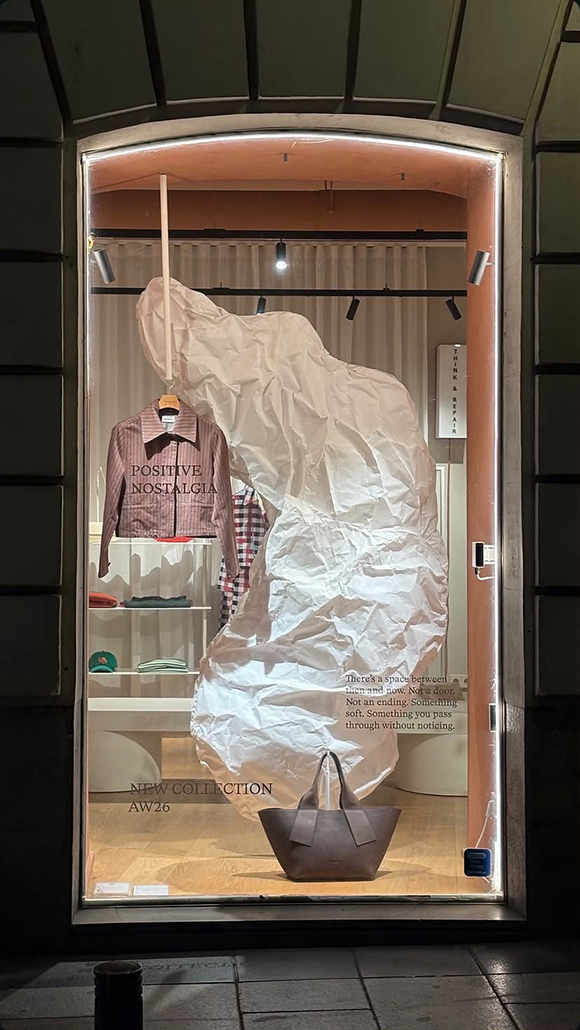 Positive Nostalgia: Paper Installation for Thinking Mu’s AW26 Collection Launch