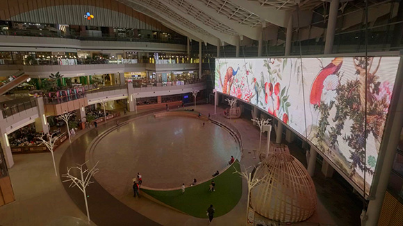 In Full Bloom: Eduardo Recife for China’s Indigo Mall installation