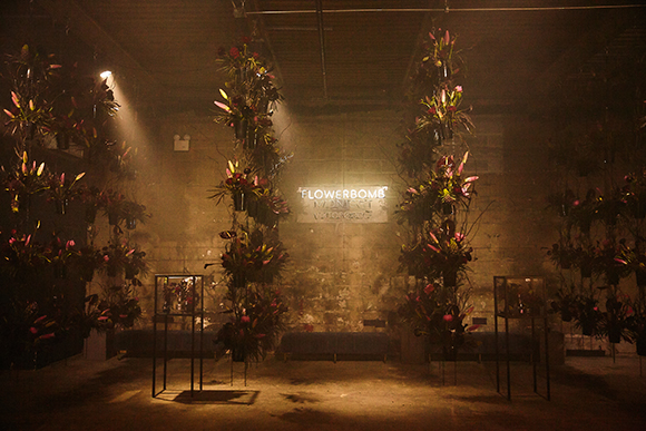 Viktor&Rolf Flowerbomb Midnight immersive installation for BLACK by Matte