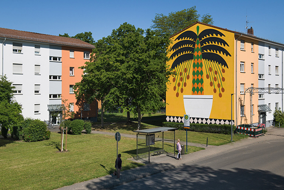“Palmen Am Rhein”: Agostino Iacurci’s larger than life palm tree in Ludwigshafen.