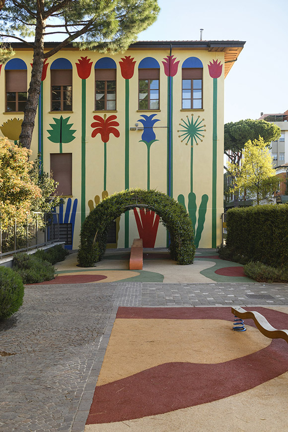 “Disegno d’esame”: Agostino Iacurci’s elementary school mural in Romagna, Italy