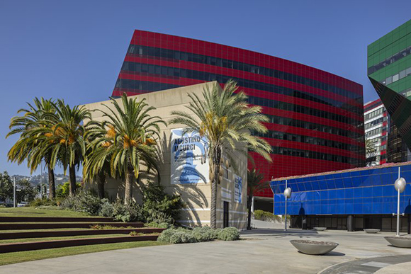 “The Traveling Landscape” by Agostino Iacurci is now open at the Los Angeles’s Pacific Design Center