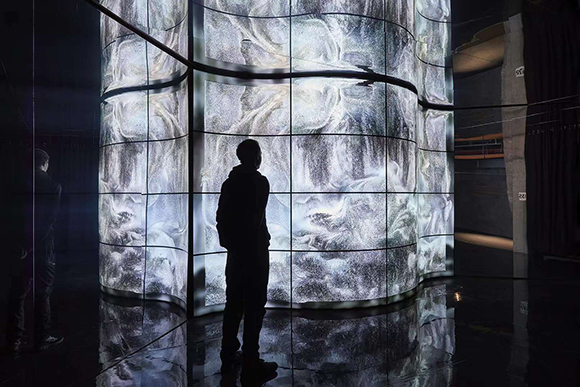 UK Premiere: Cao Yuxi’s New Media installation exhibited at 180 The Strand, London