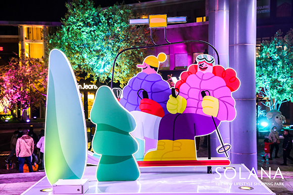 Miguel Angel Camprubi’s characters light up the night for SOLANA Light Festival!