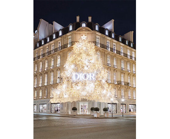 Wanda Barcelona Dior Christmas Tree